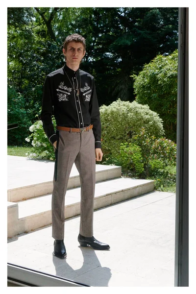 Look 28